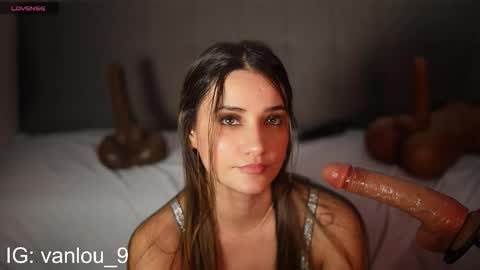 Vanilu online show from 11-26-25, 05:08