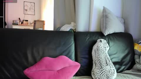 Vannessa online show from 04-14-26, 04:46