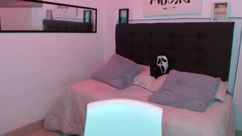 vane online show from 10-31-25, 07:26