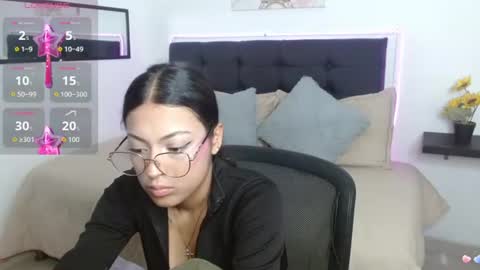 Snapshot of vannesweet_ chatting on 06-18-26, 08:35 vane online show from 06-18-26, 08:35