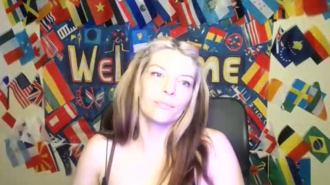 Snapshot of vanrey_ chatting on 06-10-26, 06:56 Vanessa online show from 06-10-26, 06:56