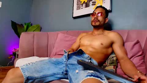 Vans Ross online show from 03-06-26, 07:32