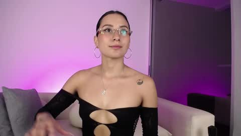 varenka_ivanova22 online show from 05-27-26, 04:53