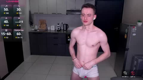 Snapshot of vaso69_ chatting on 07-13-26, 05:54 Vaso69 online show from 07-13-26, 05:54