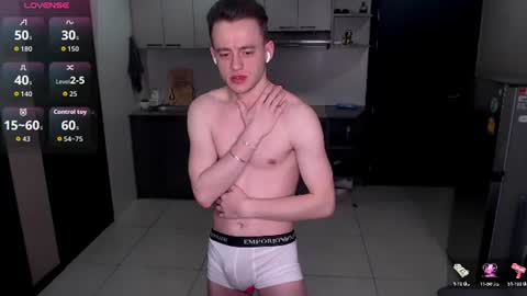 Snapshot of vaso69_ chatting on 07-17-26, 12:39 Vaso69 online show from 07-17-26, 12:39