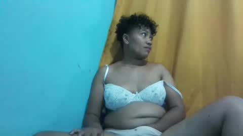 Snapshot of vayannah chatting on 04-21-26, 03:07 Vayannah online show from 04-21-26, 03:07