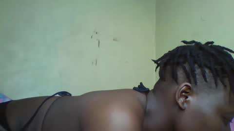 Snapshot of vee_tommy chatting on 12-06-24, 07:01 Vee tommy online show from 12-06-24, 07:01