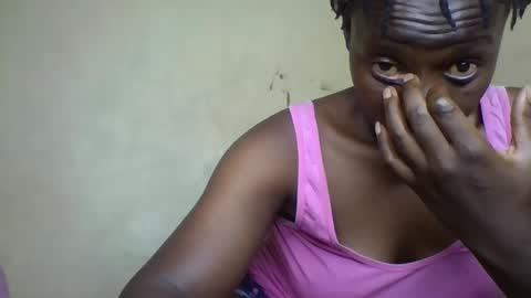 Snapshot of vee_tommy chatting on 12-08-24, 06:39 Vee tommy online show from 12-08-24, 06:39