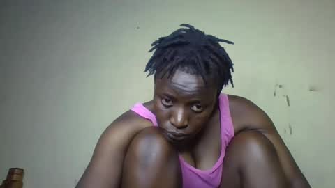 Snapshot of vee_tommy chatting on 12-15-24, 05:13 Vee tommy online show from 12-15-24, 05:13