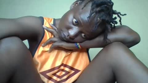 Snapshot of vee_tommy chatting on 01-11-25, 07:49 Vee tommy online show from 01-11-25, 07:49