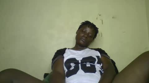 Snapshot of vee_tommy chatting on 01-17-25, 05:41 Vee tommy online show from 01-17-25, 05:41