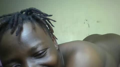 Snapshot of vee_tommy chatting on 01-25-25, 06:34 Vee tommy online show from 01-25-25, 06:34