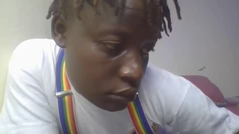 Snapshot of vee_tommy chatting on 02-10-25, 10:19 Vee tommy online show from 02-10-25, 10:19