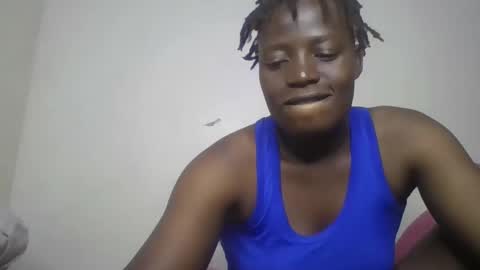 Snapshot of vee_tommy chatting on 02-16-25, 05:04 Vee tommy online show from 02-16-25, 05:04