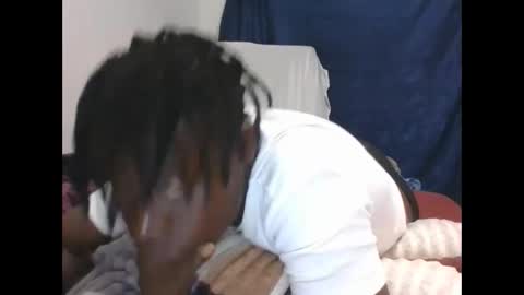 Snapshot of vee_tommy chatting on 02-16-26, 07:59 Vee tommy online show from 02-16-26, 07:59