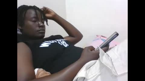 Snapshot of vee_tommy chatting on 03-20-26, 07:19 Vee tommy online show from 03-20-26, 07:19