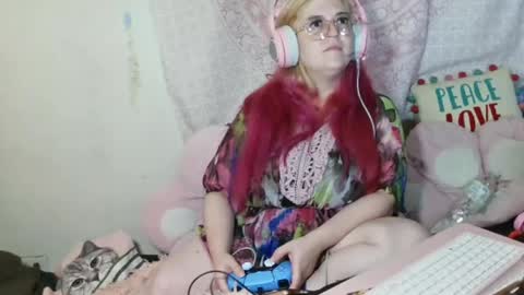 Snapshot of veelehanex3 chatting on 06-21-26, 03:31 Veronica Lehane online show from 06-21-26, 03:31