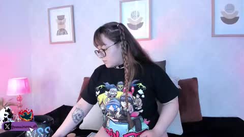 Vee Simons online show from 09-18-25, 08:33