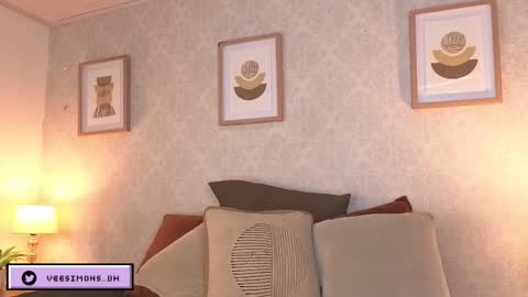 Vee Simons online show from 03-28-26, 09:03