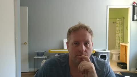 Snapshot of vegasbiman chatting on 06-18-26, 02:43 vegasbiman online show from 06-18-26, 02:43