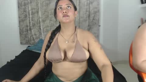 VelaAndEdwa online show from 05-13-26, 12:30