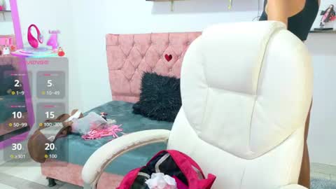 velinahoneyy online show from 06-17-26, 12:40
