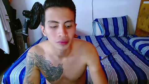 velk_hot1 online show from 07-04-26, 02:34