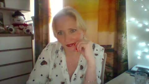 velka_raspberry online show from 06-01-26, 02:08