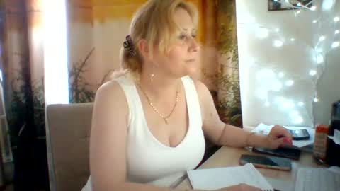 Snapshot of velka_raspberry chatting on 06-25-26, 09:58 velka_raspberry online show from 06-25-26, 09:58