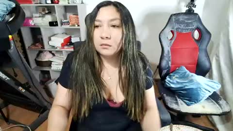 Snapshot of vellarossa chatting on 06-21-26, 03:42 Im VelaI will be Christmas and New Year with my family December 22 to January 13 I will miss you guys. online show from 06-21-26, 03:42