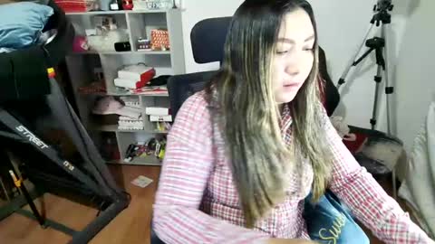 Snapshot of vellarossa chatting on 07-09-26, 07:01 Im VelaI will be Christmas and New Year with my family December 22 to January 13 I will miss you guys. online show from 07-09-26, 07:01