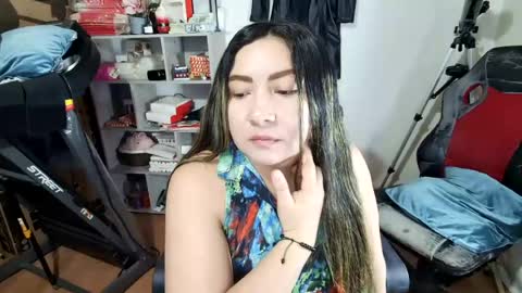 Snapshot of vellarossa chatting on 07-23-26, 04:10 Im VelaI will be Christmas and New Year with my family December 22 to January 13 I will miss you guys. online show from 07-23-26, 04:10