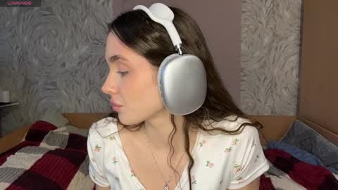 Nia online show from 04-03-26, 03:43