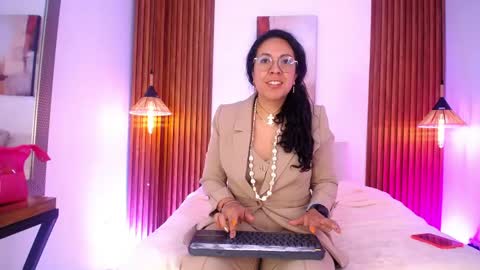 Emma Curly online show from 04-27-26, 12:14