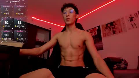 Snapshot of velvet_skyn chatting on 01-17-26, 05:12 juansito online show from 01-17-26, 05:12