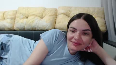 Snapshot of velvetmoon123 chatting on 04-17-26, 06:00 velvetmoon123 online show from 04-17-26, 06:00