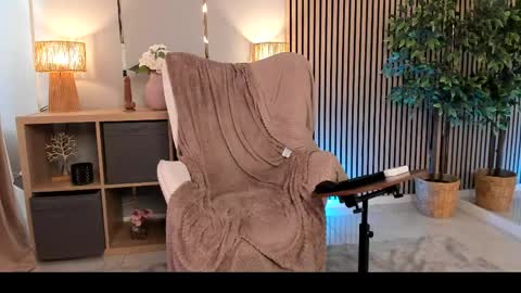 Velvet online show from 05-16-26, 10:36