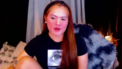 Snapshot of venus_colly chatting on 11-23-25, 02:00 I am Colly Your mystery girl online show from 11-23-25, 02:00