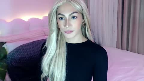 Venus Sunrise Bombshell online show from 04-10-26, 08:02