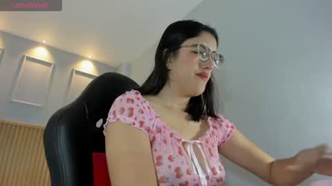 Snapshot of venusgreys1 chatting on 06-16-26, 12:08 VENUS online show from 06-16-26, 12:08