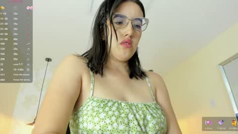Snapshot of venusgreys1 chatting on 06-27-26, 12:10 VENUS online show from 06-27-26, 12:10