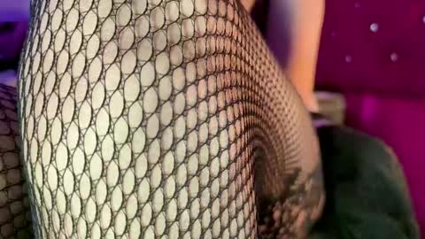 Snapshot of venustrav chatting on 05-18-26, 04:07 Venus online show from 05-18-26, 04:07
