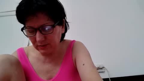 Vera online show from 05-13-26, 12:46