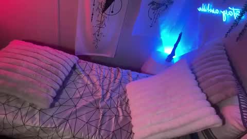 Snapshot of vera_quinn chatting on 10-10-25, 08:35 Vera Quinn online show from 10-10-25, 08:35