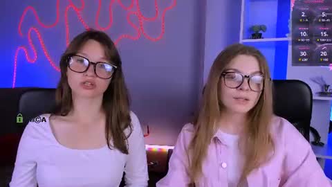Snapshot of veronica_bubble chatting on 07-10-26, 07:27 Ronni online show from 07-10-26, 07:27