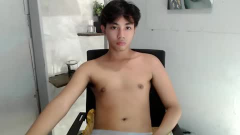 Snapshot of veronica_vaughn02 chatting on 02-11-26, 02:05 veronica_vaughn02 online show from 02-11-26, 02:05