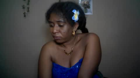 Snapshot of verronique1511 chatting on 05-04-26, 04:52 verronique1511 online show from 05-04-26, 04:52