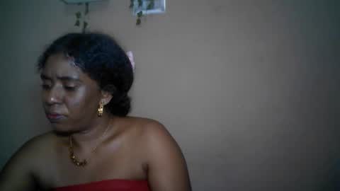 Snapshot of verronique1511 chatting on 05-06-26, 05:07 verronique1511 online show from 05-06-26, 05:07