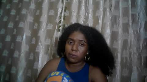 Snapshot of verronique1511 chatting on 05-12-26, 07:00 verronique1511 online show from 05-12-26, 07:00