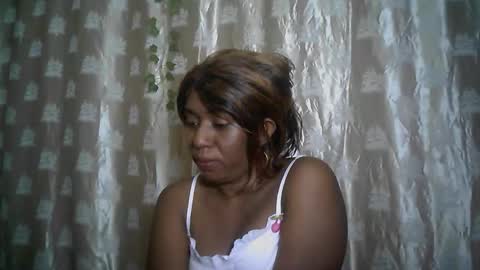 Snapshot of verronique1511 chatting on 05-17-26, 03:26 verronique1511 online show from 05-17-26, 03:26